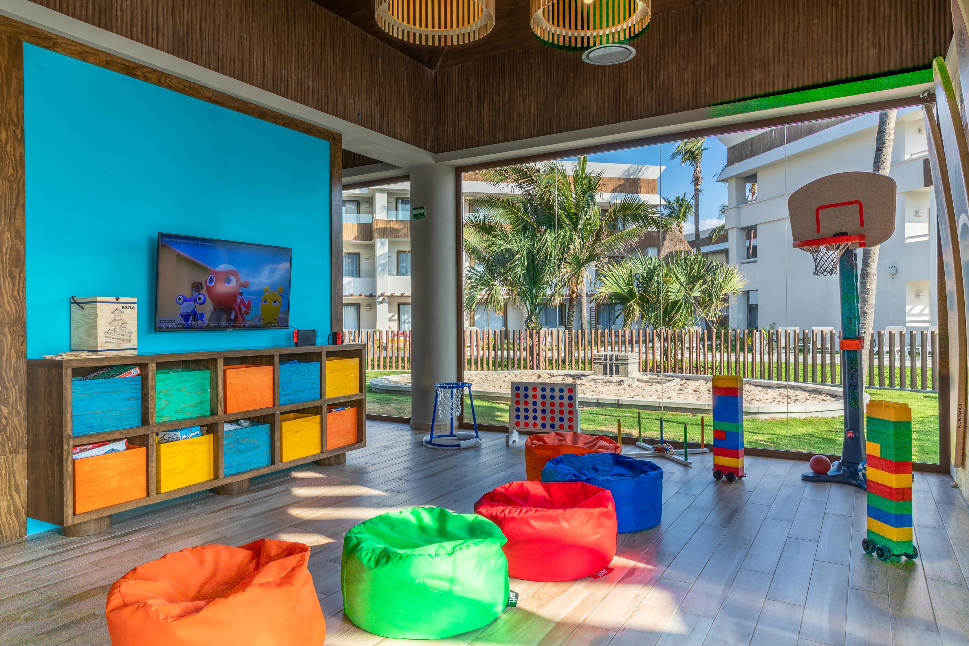 Bahia Principe Grand Tulum Hotel Riviera Maya Екстериор снимка Kids Club at Iberostar Grand Bahia, 2017